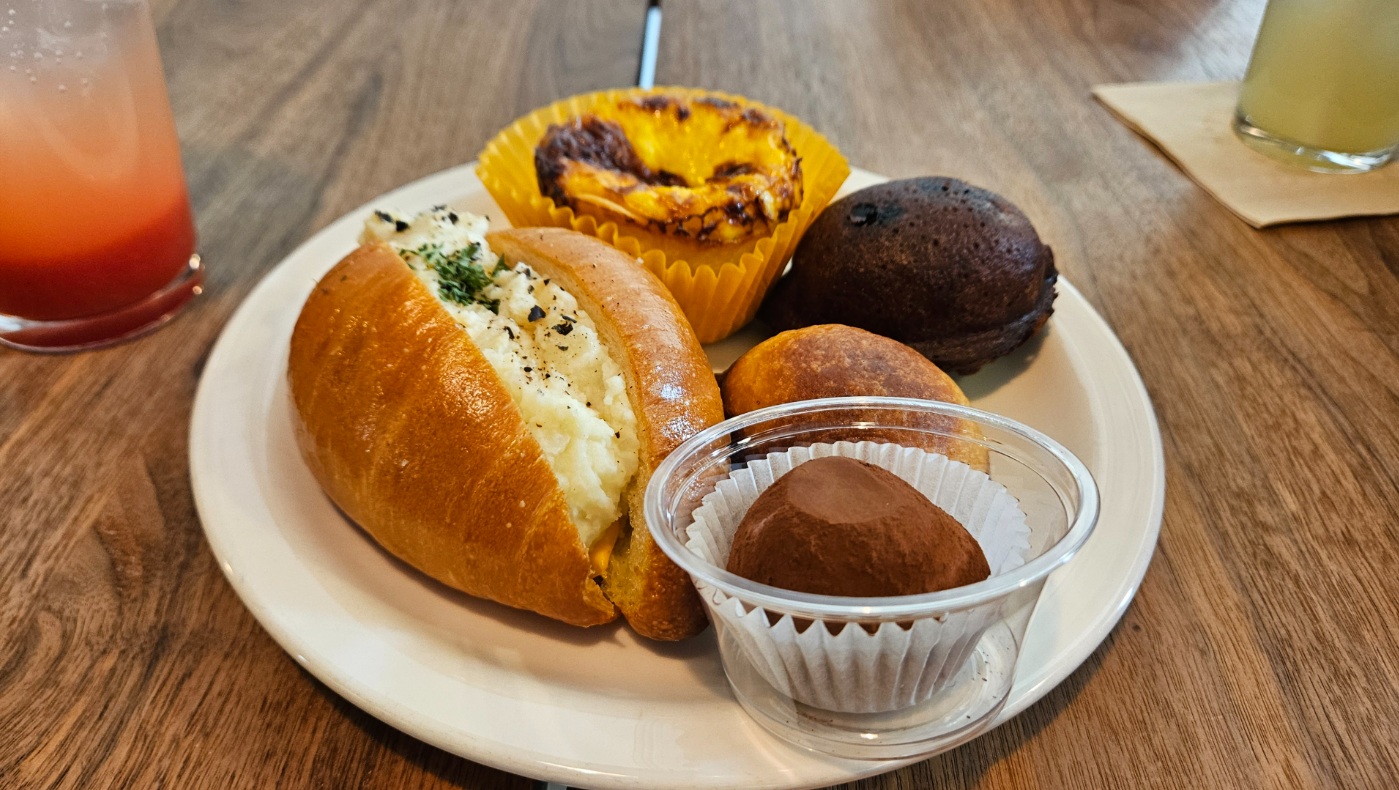 태백카페 베이크우드