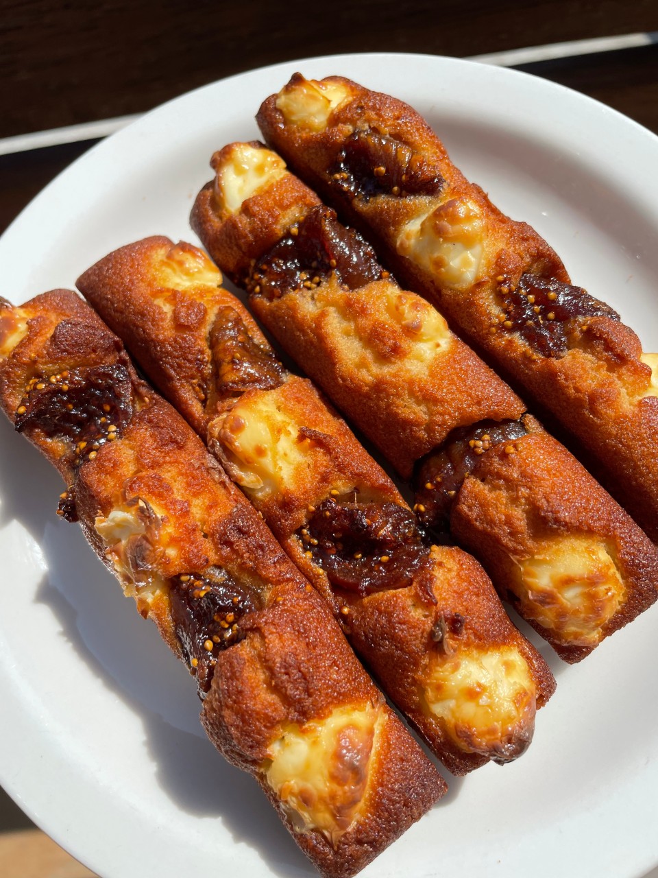 무화과크림치즈 바통휘낭시에